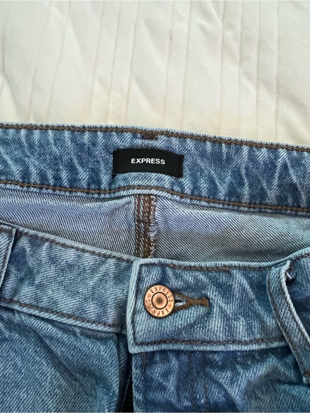 Express High-Rise Women’s Jeans in Light Blue Wash